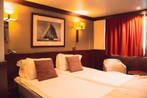 Douro-Cruiser-Cabin-Standard-300x200