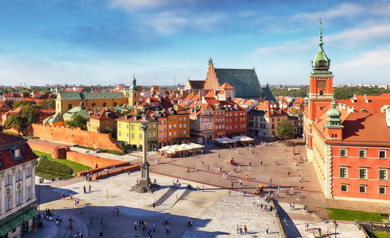206197146_Warszawa_plac_zamkowy_Adobe-xl-768x469