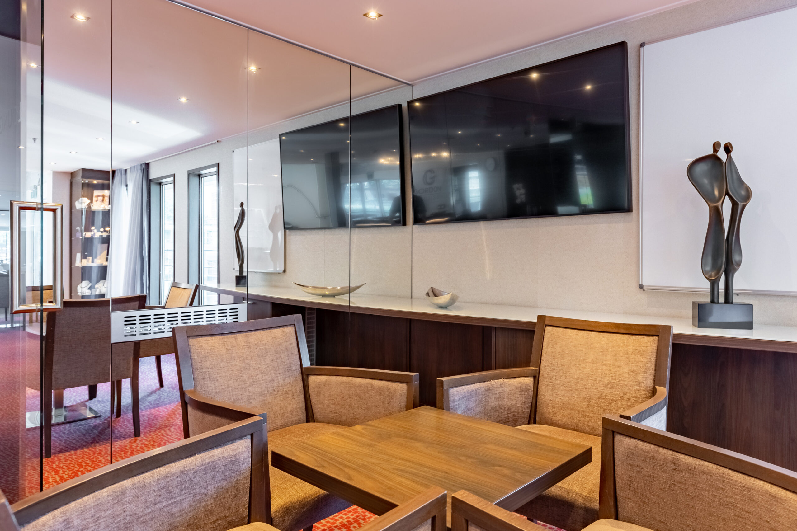 Monarch Countess_Lounge (2)