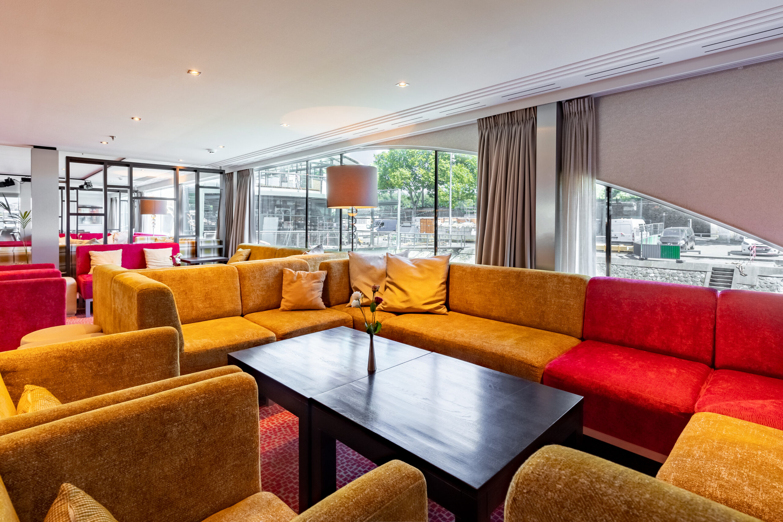 Monarch Countess_Lounge (3)