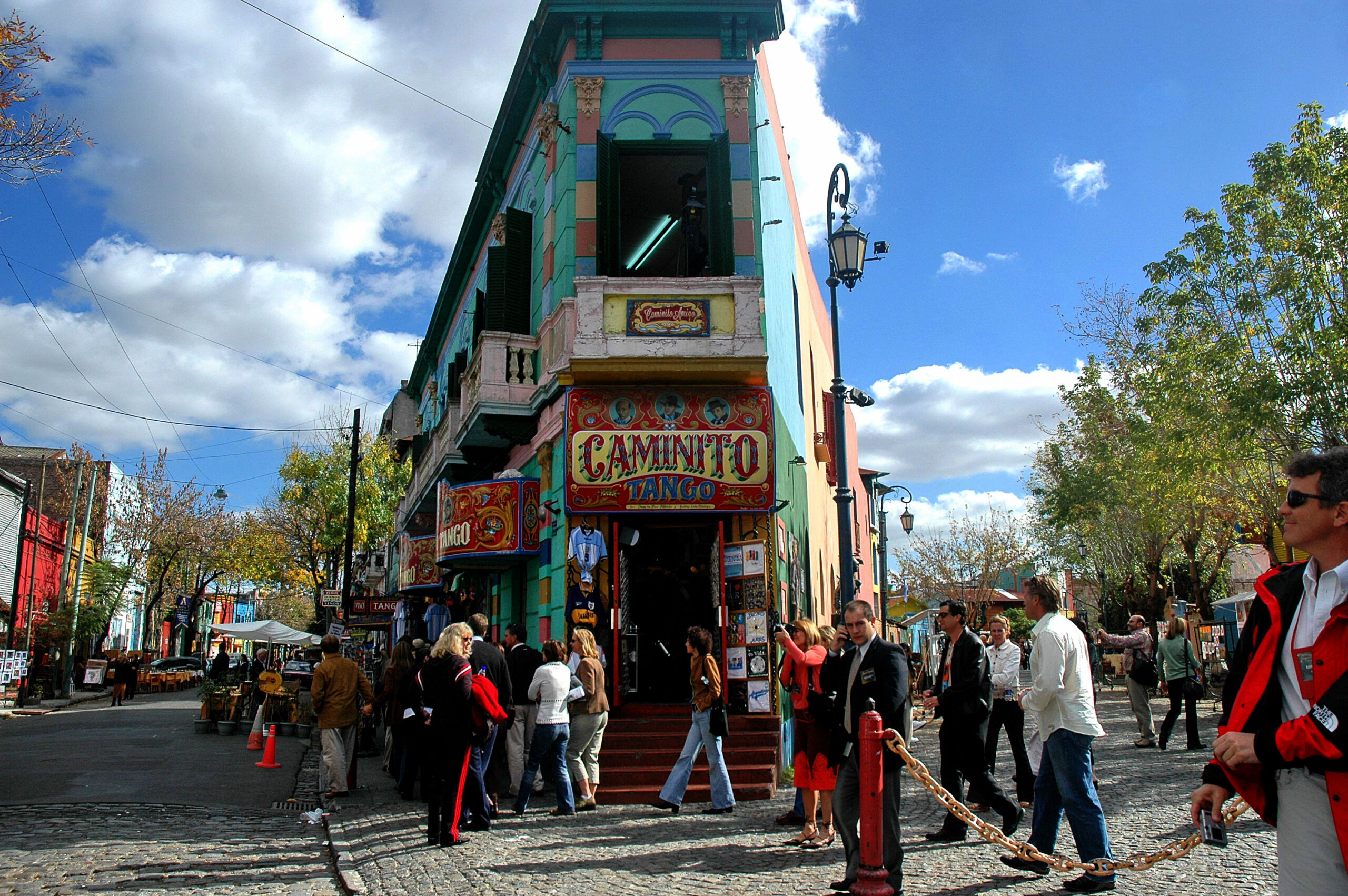 BUE - City - 14 - La Boca -Entrada Caminito - 2006